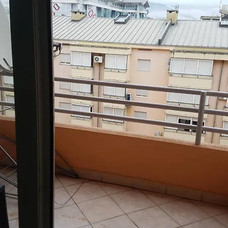 Vektra Apartment *
